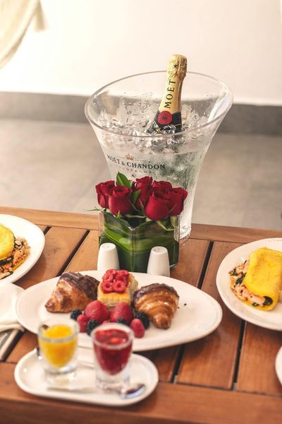 champagne breakfast for 2 